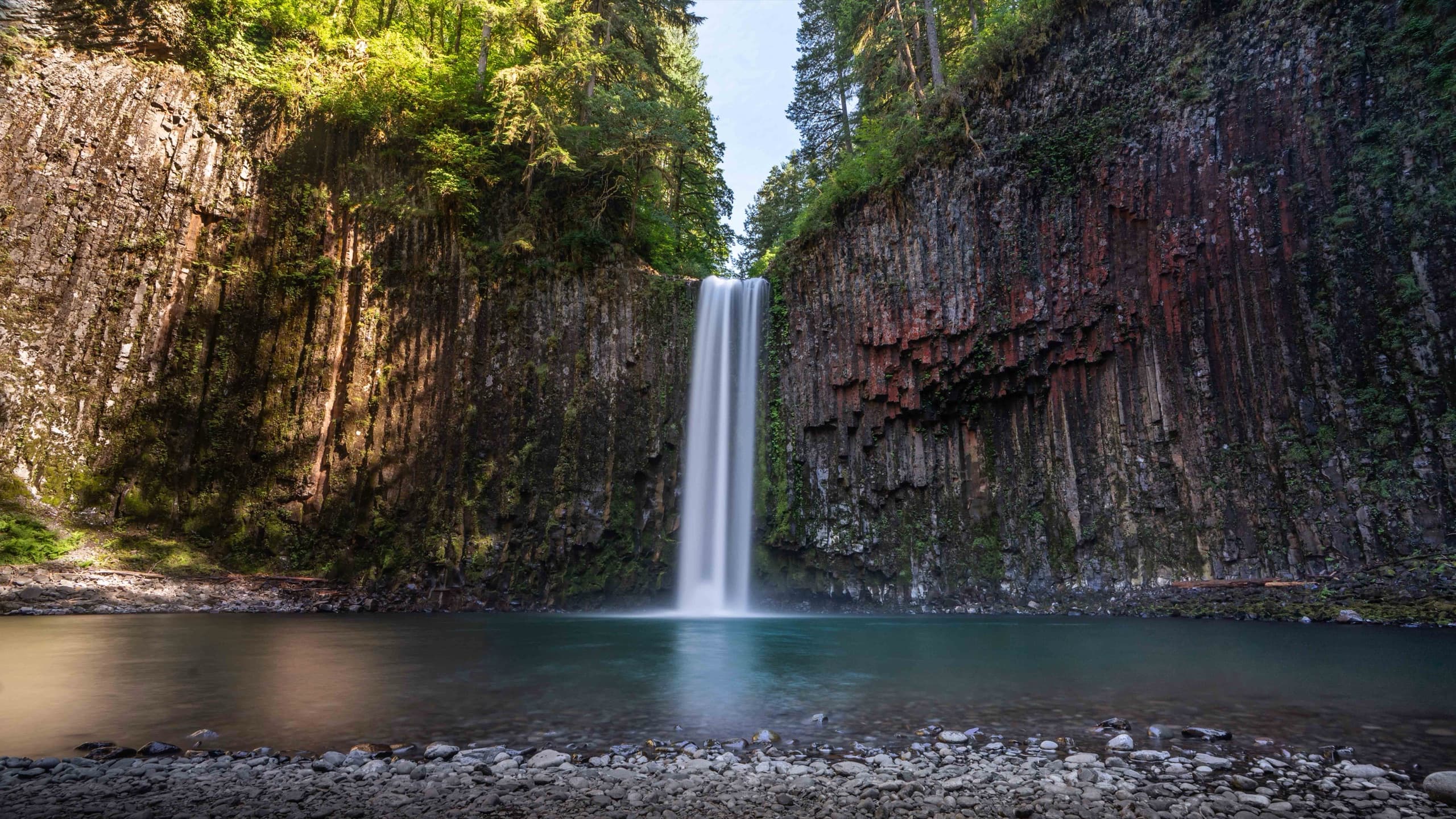 Fotografía de viaje en Abiqua Falls, Oregon